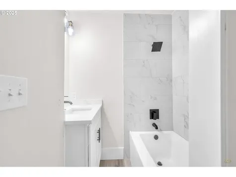 201 Grant Street Kelso WA 98626
