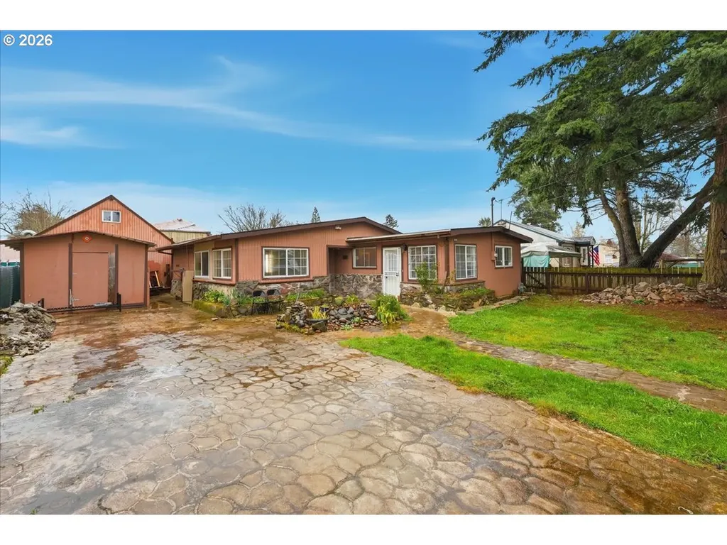6401 SE Hazel Street Portland OR 97206