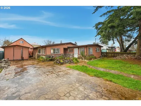6401 SE Hazel Street Portland OR 97206