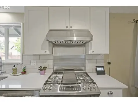 16934 SE Fragrance Avenue Milwaukie OR 97267