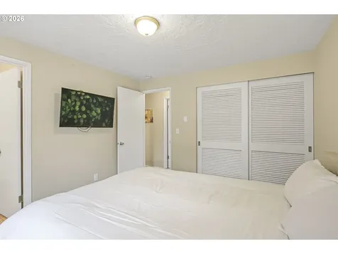 16934 SE Fragrance Avenue Milwaukie OR 97267