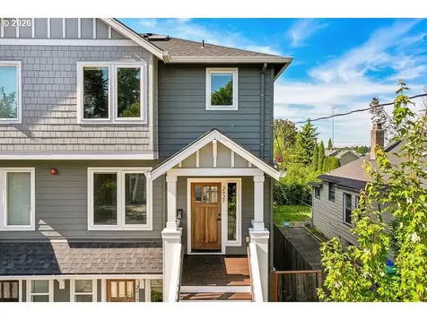 2027 SE Harold Street Portland OR 97202