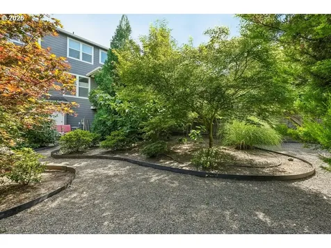 2027 SE Harold Street Portland OR 97202