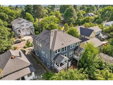 2027 SE Harold Street Portland OR 97202