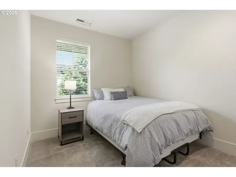10244 SW Taylor Street Portland OR 97225