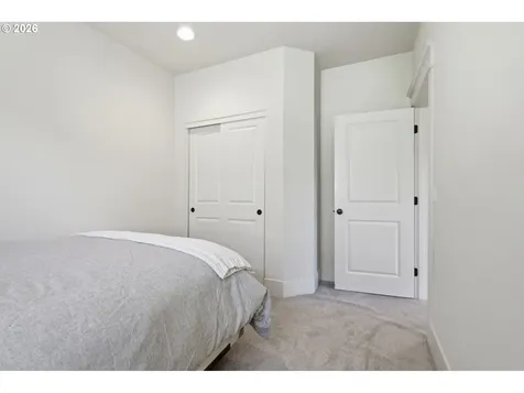 10244 SW Taylor Street Portland OR 97225