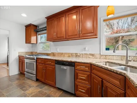 9320 SE Tenino Court Portland OR 97266
