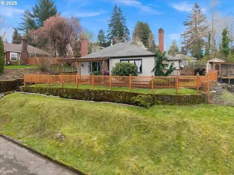 9320 SE Tenino Court Portland OR 97266