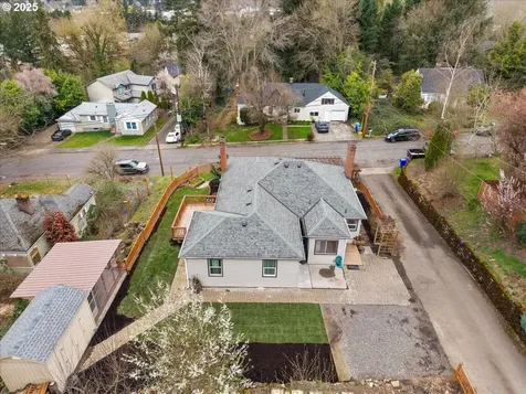 9320 SE Tenino Court Portland OR 97266