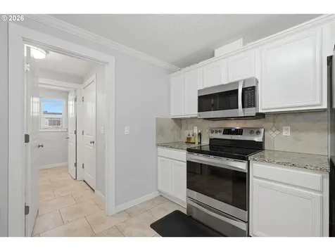 827 NE Faloma Road Portland OR 97211