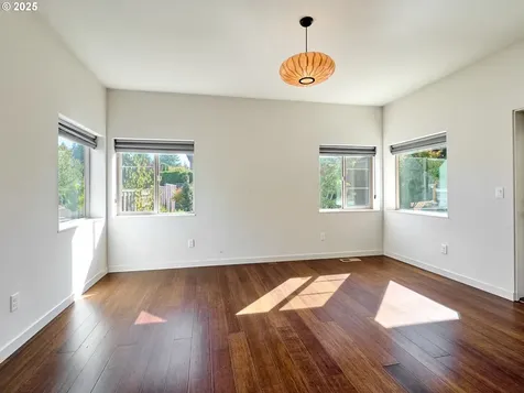 500 Yapa Drive Silverton OR 97381