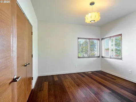500 Yapa Drive Silverton OR 97381