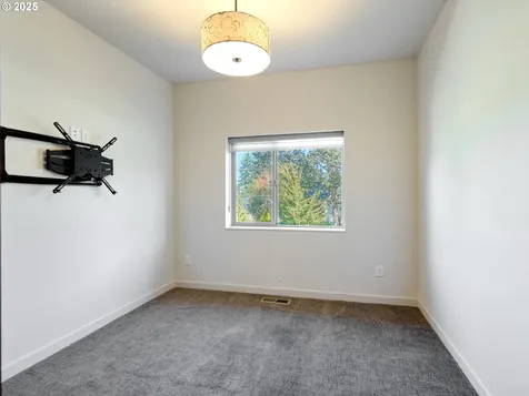 500 Yapa Drive Silverton OR 97381