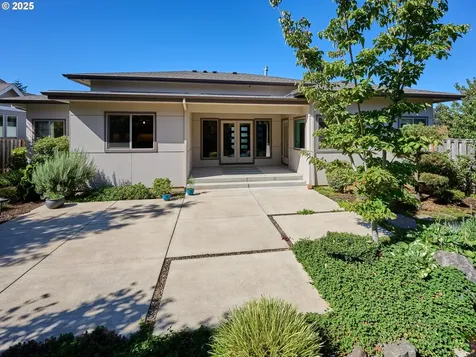 500 Yapa Drive Silverton OR 97381