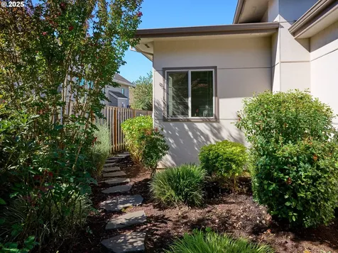 500 Yapa Drive Silverton OR 97381
