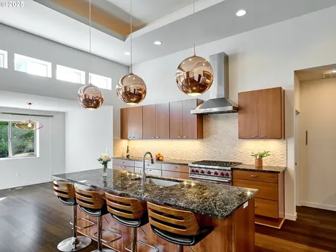 500 Yapa Drive Silverton OR 97381
