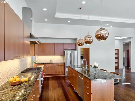 500 Yapa Drive Silverton OR 97381