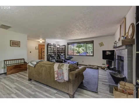 3102 B Street Forest Grove OR 97116