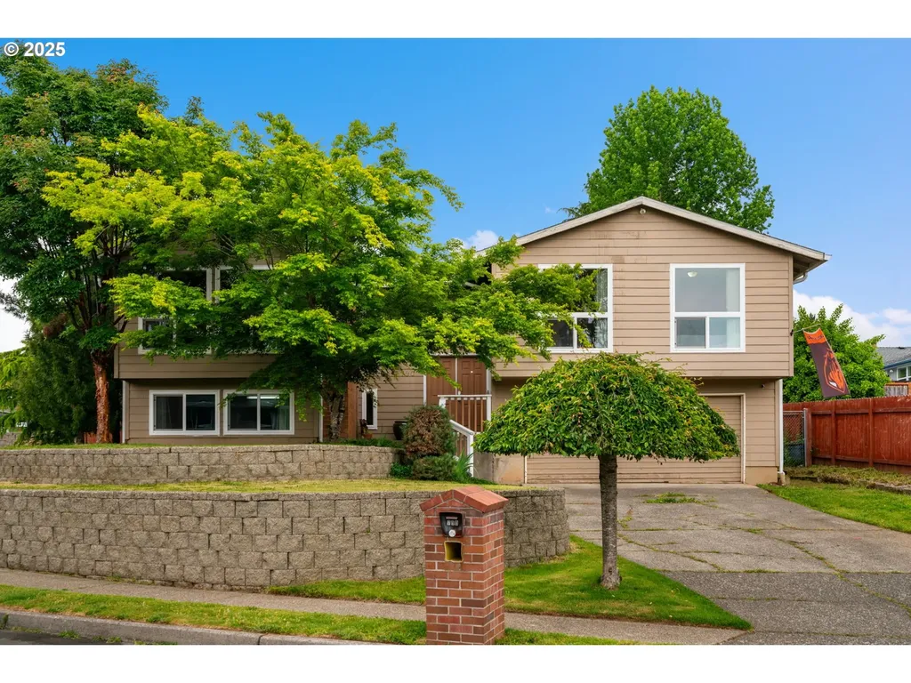 790 SE Robin Way Gresham OR 97080