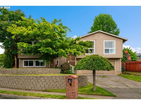 790 SE Robin Way Gresham OR 97080