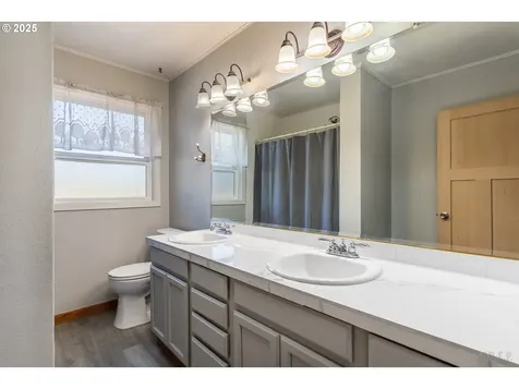 76521 Delena Mayger Road Rainier OR 97048