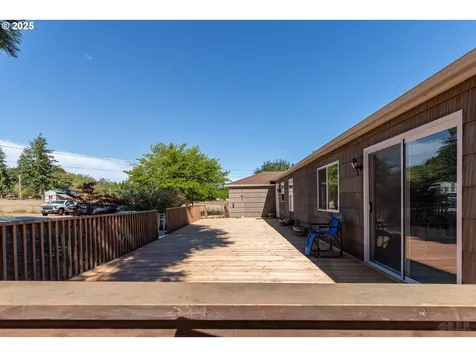 76521 Delena Mayger Road Rainier OR 97048