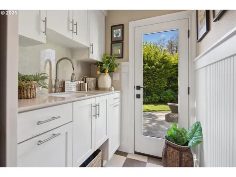 5529 Westfield Court Lake Oswego OR 97035