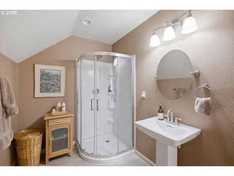 11255 Kroenig Road Amity OR 97101