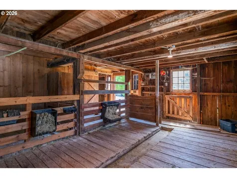 11255 Kroenig Road Amity OR 97101