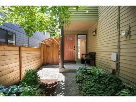 520 S Florida Street Portland OR 97219