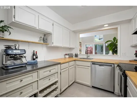 520 S Florida Street Portland OR 97219