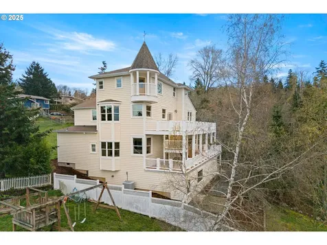 10945 SE Mount Scott Boulevard Portland OR 97266