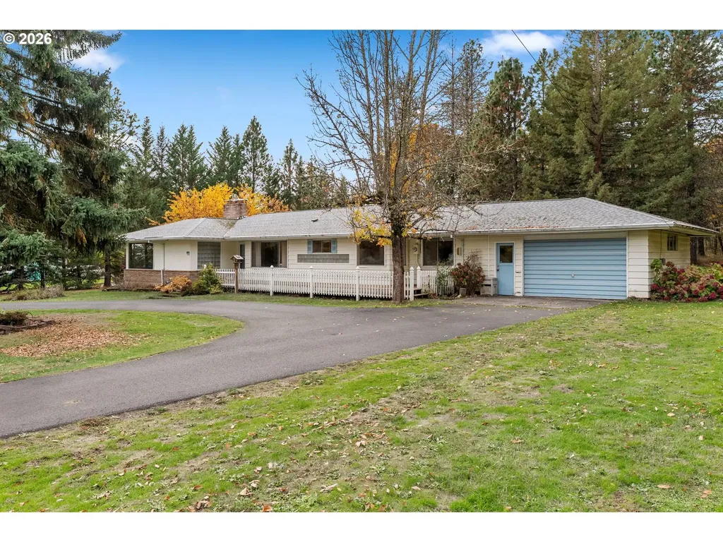 1412 N Main Avenue White Salmon WA 98672