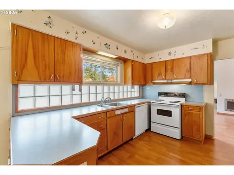 1412 N Main Avenue White Salmon WA 98672