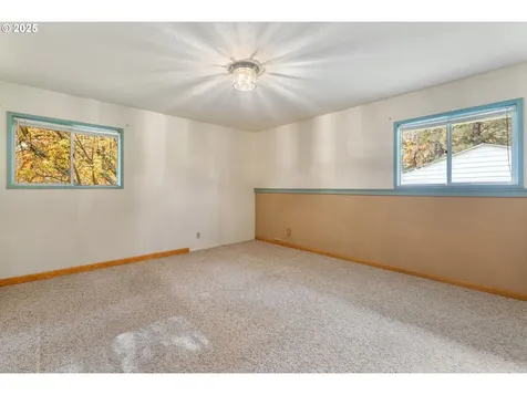 1412 N Main Avenue White Salmon WA 98672