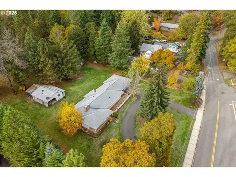 1412 N Main Avenue White Salmon WA 98672