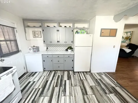 905 Front Street Lyons OR 97358