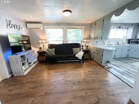 905 Front Street Lyons OR 97358