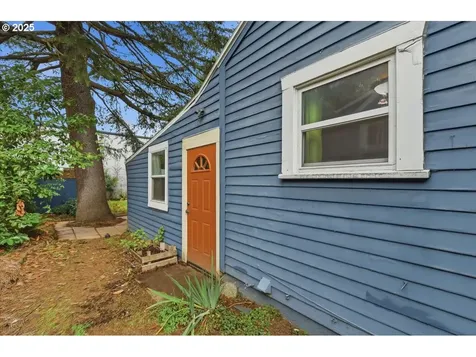 8813 NE Ward Street Portland OR 97220