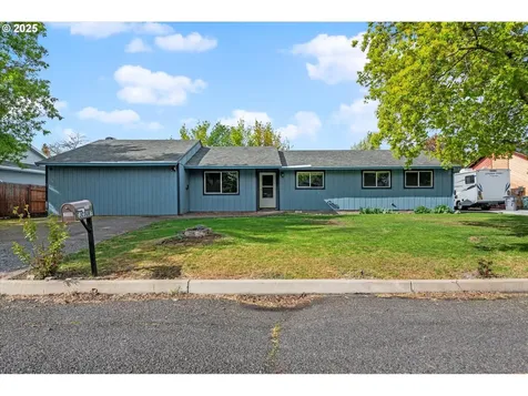 2509 E J Court La Grande OR 97850