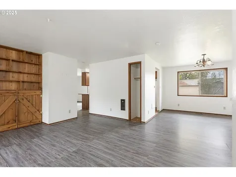2509 E J Court La Grande OR 97850
