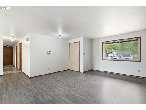 2509 E J Court La Grande OR 97850