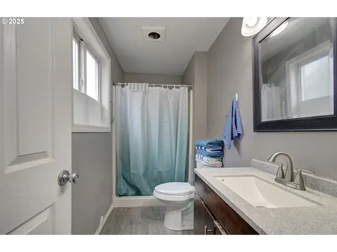 3909 NE 136th Court Vancouver WA 98682