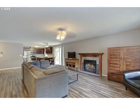 3909 NE 136th Court Vancouver WA 98682