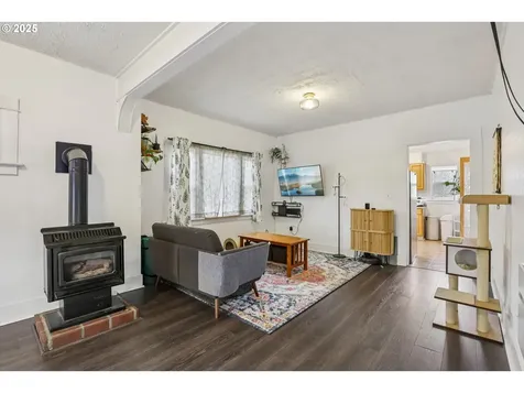 659 SE Russell Street Camas WA 98607