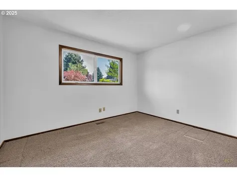 773 SE 33rd Avenue Hillsboro OR 97123
