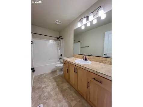 386 SW 203rd Terrace Beaverton OR 97006