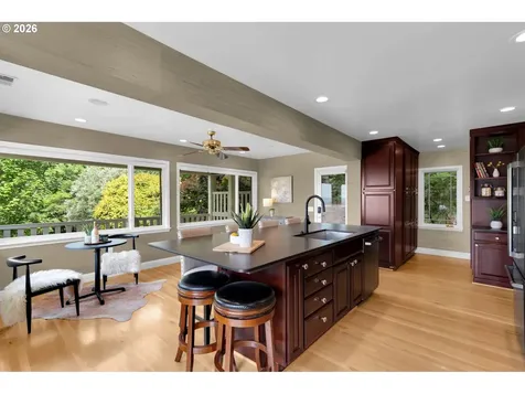 4621 SW Hillside Drive Portland OR 97221