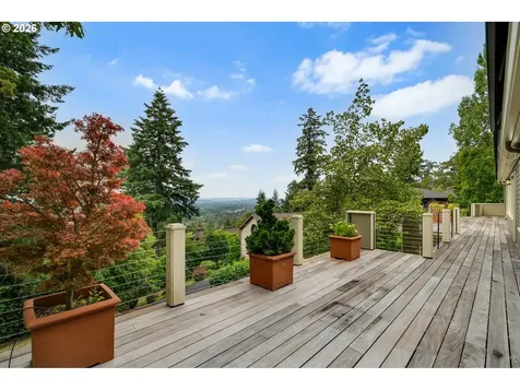 4621 SW Hillside Drive Portland OR 97221