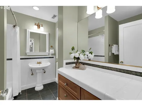 4621 SW Hillside Drive Portland OR 97221
